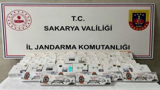 Jandarmanın durdurduğu araçtan adeta kaçak elektronik fabrikası çıktı