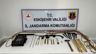 Kaçak kazı yapan 5 şüpheliye jandarmadan suçüstü