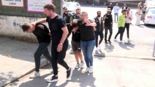 Kadıköyde okul çevresinde denetim: 2 şüpheli gözaltına alındı