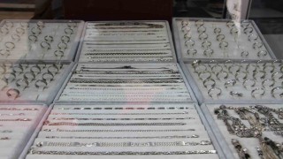 Kadınlar altını, erkekler gümüşü tercih ediyor