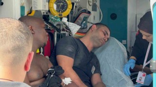 Kağıthanede oto bakım tamir servisinde yangın paniği: 3 işçi dumandan etkilendi