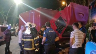 Kamyoneti yanmaktan kurtardılar