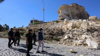 Kapadokyada Kadıkalesinin bir bölümündeki kaya parçaları koptu