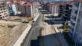 Karabük Belediyesinin yol ve kaldırım çalışması devam ediyor