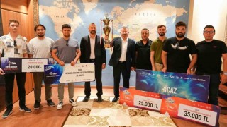 Karabük Üniversitesi öğrencilerinin TEKNOFEST başarısı