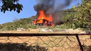 Karabükte ahşap evde çıkan yangın ormanlık alana sıçradı