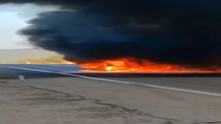 Karabükteki feci kaza kamerada: Otomobilller alev topuna döndü