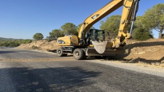 Karacaörende yol genişletme ve asfalt yenileme çalışması başladı
