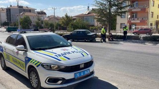 Karamanda karşı şeride geçen otomobilin tekeri koptu