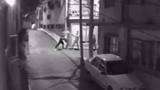 Kavgada boğazından bıçak darbesi alan adam hayatını kaybetti