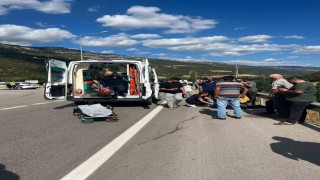 Kavşakta otomobilin çarptığı yaya hayatını kaybetti