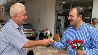 Kaymakam Dolu, Esnaf ve Vatandaşlara Gül Dağıttı