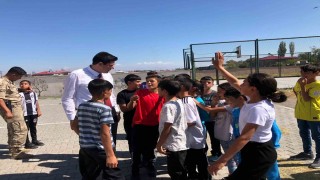 Kaymakam Erdoğandan Bulakbaşı Ortaokuluna ziyaret