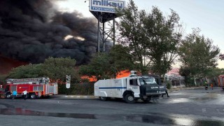 Kayseride fabrika yangını: Çok sayıda ekip müdahale ediyor