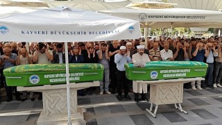 Kayseride feci kazada hayatını kaybeden anne-oğul toprağa verildi