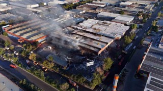 Kayserideki fabrika yangınına 94 araç 12 iş makinesi müdahale etti