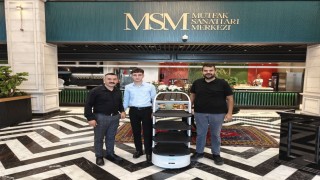 Kayserinin lezzetlerini sofralara robot taşıyor