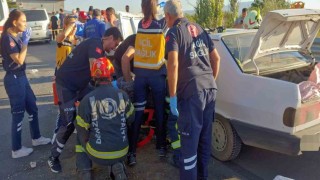 Kazazedelere yardım etmek isterken kazaya neden oldu