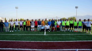 Kemalpaşa protokolü yeşil sahada buluştu