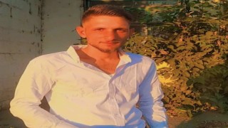 Kestiği ağacın altında kalan genç hayatını kaybetti