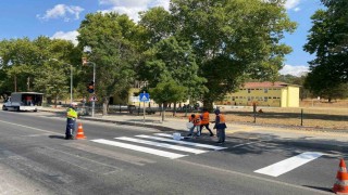 Kırklarelinde yaya önceliği denetimi: Yaya çizgileri boyandı