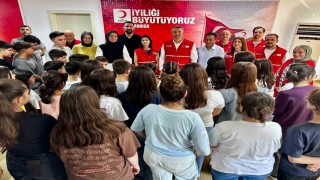 Kızılayın şefkat eli çocuklara ulaştı