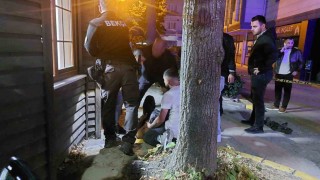 Kızıma uyuşturucu sattın diyerek kurşun yağdırdı: 1 yaralı