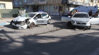 Konyada iki ayrı kazada 6 kişi yaralandı