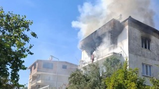 Köşkteki ev yangını korkuttu: 2 çocuk dumandan etkilendi