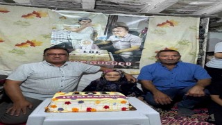 Köy halkı 101 yaşına giren kadına pasta kesti