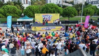 Küçükçekmecede 90lar coşkusuyla yaza veda