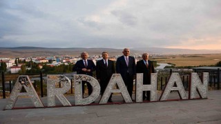 Kültür ve Turizm Bakanı Ersoy, tarihi Ardahan kalesinde inceleme yaptı