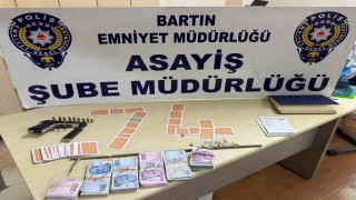 Kumar baskınımda 28 kişiye toplamda 258 bin TL para cezası kesildi