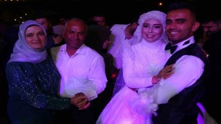 Kundakçı komşu yüzünden yarım kalan düğün imece usulü yapıldı