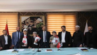 Kuran-ı Kerimi en güzel okumak için yarıştılar