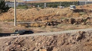 Kurtalanda otomobil şarampole yuvarlandı: 1 yaralı