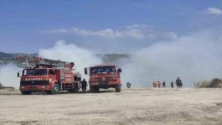 Kuşadasında hafriyat ve moloz döküm alanında çıkan yangın kontrol altında alındı