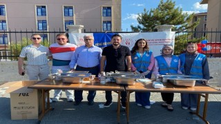 Kütahya AK Gençlikten yeni üniversite öğrencilerine çorba ikramı