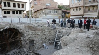 Kütahya Yakup Çelebi Külliyesinde kazı çalışmaları devam ediyor