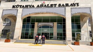 Kütahyada aranan şahıslar JASATtan kaçamadı