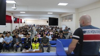 Kütahyada jandarmadan öğrencilere siber güvenlik eğitimi