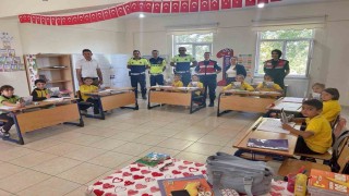 Kütahyada jandarmadan öğrencilere trafik eğitimi
