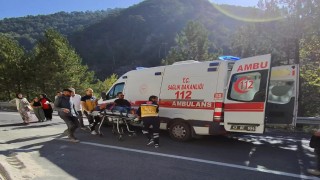 Kütahyada yol çalışmasındaki işçiye otomobil çarptı