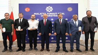 Malatya Turgut Özal Üniversitesinde başarılı akademisyenler ödüllendirildi