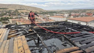 Malatyada korkutan çatı yangını