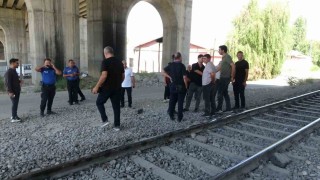 Malatyada yük treninin çarptığı kişi hayatını kaybetti