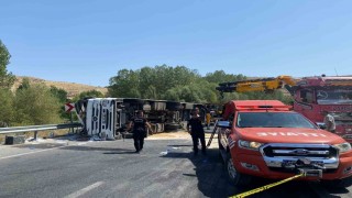 Malatyadaki kazada yaralanan tır sürücüsü hayatını kaybetti