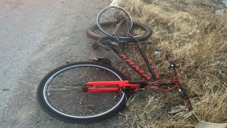 Manisada kamyonetin çarptığı bisikletli öldü