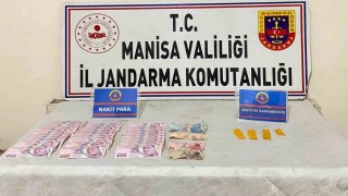Manisada zehir tacirlerine geçit yok: 64 kök kenevir, 335 gram esrar ele geçirildi