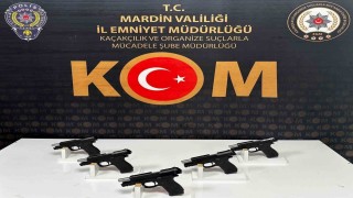 Mardinde bir araçta 5 ruhsatsız tabanca ele geçirildi, 1 şahıs tutuklandı